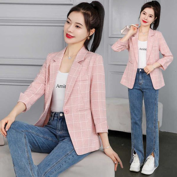 2021 autumn pink plaid suit women's thin korean slim fit small seven point sleeve early autumn short coat, Black;brown
2021 autumn pink plaid suit women's thin korean slim fit small seven point sleeve early autumn short coat, Black;brown