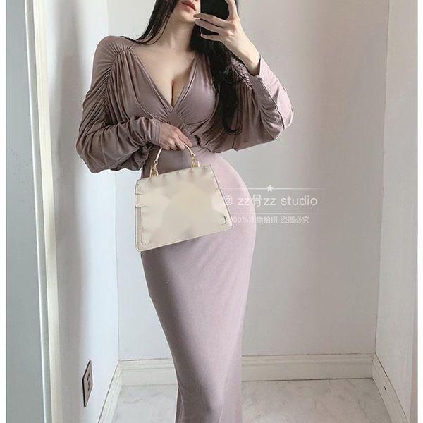 casual dresses autumn korean elegant mature v neck lady batwing sleeve high waist maxi long party dress winter robe lace 1t, Black;gray
casual dresses autumn korean elegant mature v neck lady batwing sleeve high waist maxi long party dress winter robe lace 1t, Black;gray