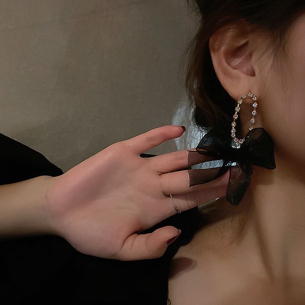 925 silver needle diamond bowknot earrings, designer east gate versatile earrings, fashion net red, the same fashion earrings for women, Golden
925 silver needle diamond bowknot earrings, designer east gate versatile earrings, fashion net red, the same fashion earrings for women, Golden