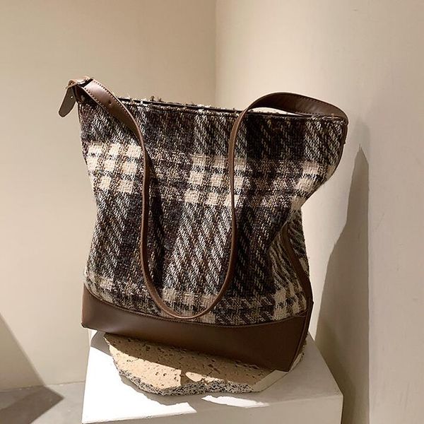 wholesale factory women shoulder bags soft and comfortable flannel handbag in winter large capacity leopard backpack retro jacquard plaid me
wholesale factory women shoulder bags soft and comfortable flannel handbag in winter large capacity leopard backpack retro jacquard plaid me