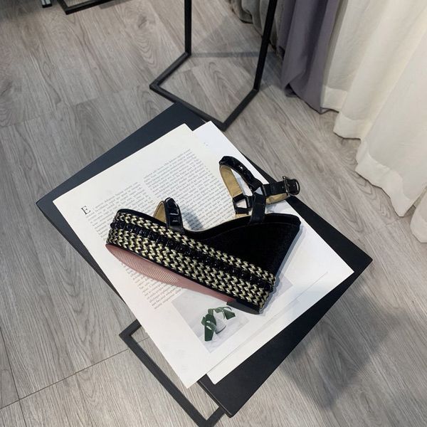 fashion ladies sandals red bottom wedge sandals gold patent leather studded ladies ankle strap women dress party sandal eu34-41, Black
fashion ladies sandals red bottom wedge sandals gold patent leather studded ladies ankle strap women dress party sandal eu34-41, Black