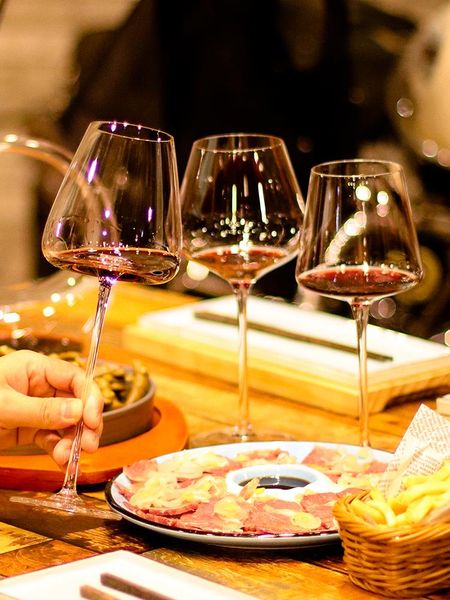 wine glasses european lead crystal glass high capacity cup fashion el wedding drinking ware home decoration accessories
wine glasses european lead crystal glass high capacity cup fashion el wedding drinking ware home decoration accessories