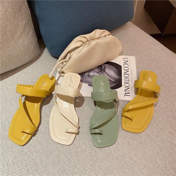 square heel low shoes candy colors rubber flip flops slippers casual slides slipers women block hawaiian luxury 2021 hoof heels, Black
square heel low shoes candy colors rubber flip flops slippers casual slides slipers women block hawaiian luxury 2021 hoof heels, Black
