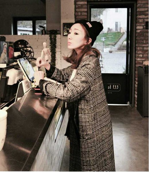 women's jackets autumn fashion notched full sleeve back vent plaid temperament vintage women long type woolen coat tz, Black;brown
women's jackets autumn fashion notched full sleeve back vent plaid temperament vintage women long type woolen coat tz, Black;brown