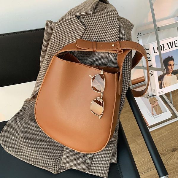vintage small pu leather bucket bags for women 2021 winter crossbody shoulder bag handbags trending luxury hand cross body
vintage small pu leather bucket bags for women 2021 winter crossbody shoulder bag handbags trending luxury hand cross body