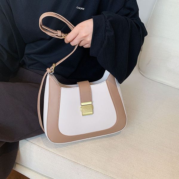underarm bag women's autumn 2021 fashion contrast color single shoulder , minority simple texture hand messenger
underarm bag women's autumn 2021 fashion contrast color single shoulder , minority simple texture hand messenger