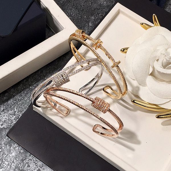 2018 new copper plated micro-set crystal bracelet for ladies cuff activity ring bracelet, White
2018 new copper plated micro-set crystal bracelet for ladies cuff activity ring bracelet, White