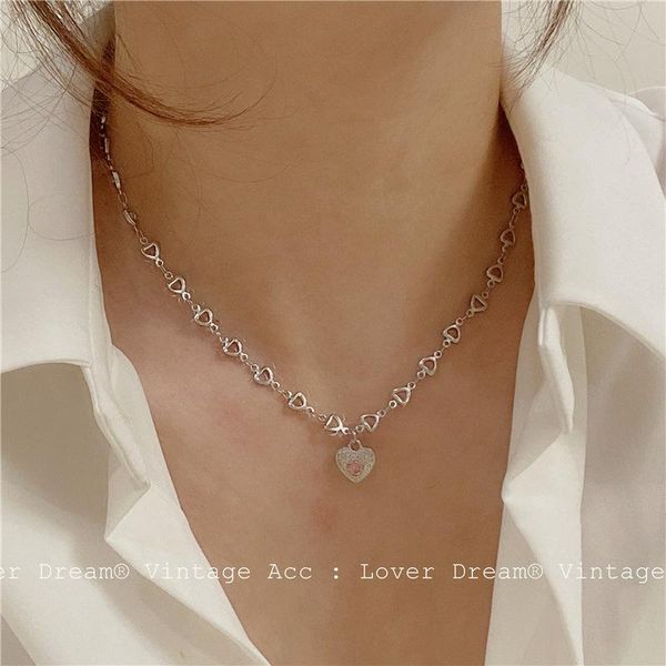 pendant necklaces fashion retro love rhinestone necklace ins wind girl sweet heart shaped titanium steel temperament trend, Silver
pendant necklaces fashion retro love rhinestone necklace ins wind girl sweet heart shaped titanium steel temperament trend, Silver