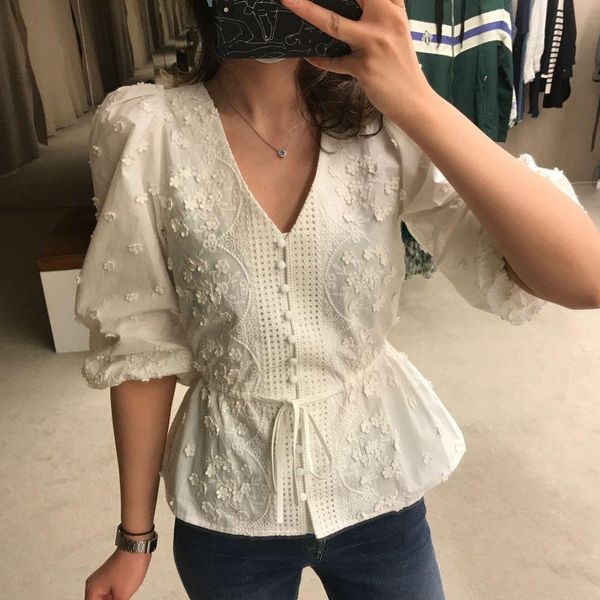women's blouses & shirts female white summer french floral embroidery shirt women high version puff sleeve v-neck blouse ladies slim fa
women's blouses & shirts female white summer french floral embroidery shirt women high version puff sleeve v-neck blouse ladies slim fa