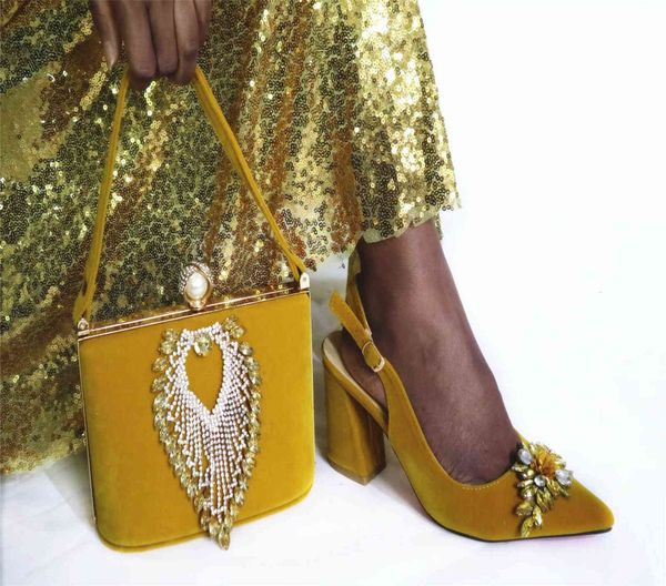 fashion straight large women's shoes pointed fashion sandals with rhinestone bag, Black
fashion straight large women's shoes pointed fashion sandals with rhinestone bag, Black