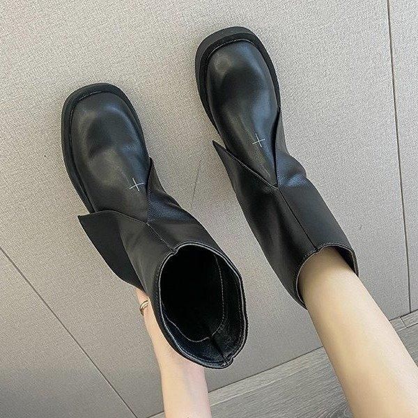 boots women's ankle 2021 winter fashion front split trousers female thick heel short botines mujer, Black
boots women's ankle 2021 winter fashion front split trousers female thick heel short botines mujer, Black