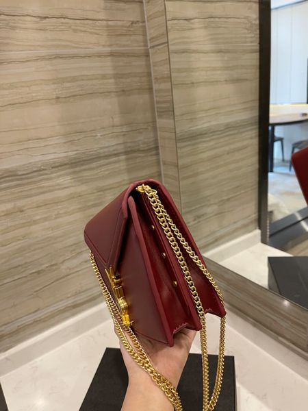 ysiykiy fashion designer small classic messenger bag pu leather handbag lady shoulderbag gold chain
ysiykiy fashion designer small classic messenger bag pu leather handbag lady shoulderbag gold chain