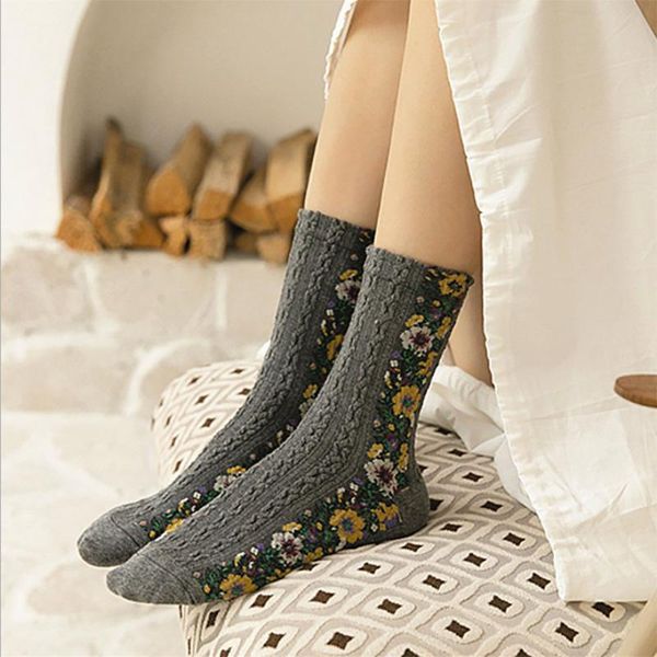 socks & hosiery ladies linen folds medium tube stocking fashion forest color matching pile retro pattern small jacquard, Black;white
socks & hosiery ladies linen folds medium tube stocking fashion forest color matching pile retro pattern small jacquard, Black;white
