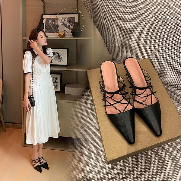 sandals 2021 spring and summer shallow mouth baotou half back empty with special-shaped heel thin belt combination, Black
sandals 2021 spring and summer shallow mouth baotou half back empty with special-shaped heel thin belt combination, Black