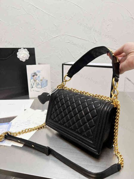 evening bags folding box designer women's 20ss wide shoulder strap square metal cowhide quality bag size 25*15cm
evening bags folding box designer women's 20ss wide shoulder strap square metal cowhide quality bag size 25*15cm