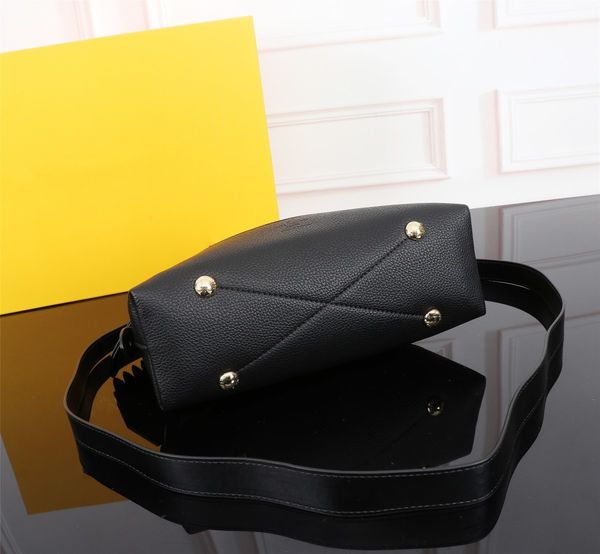 fashion handbags evening bag stamped letters luxury designer handbag leather material versatile diagonal bags style lo
fashion handbags evening bag stamped letters luxury designer handbag leather material versatile diagonal bags style lo