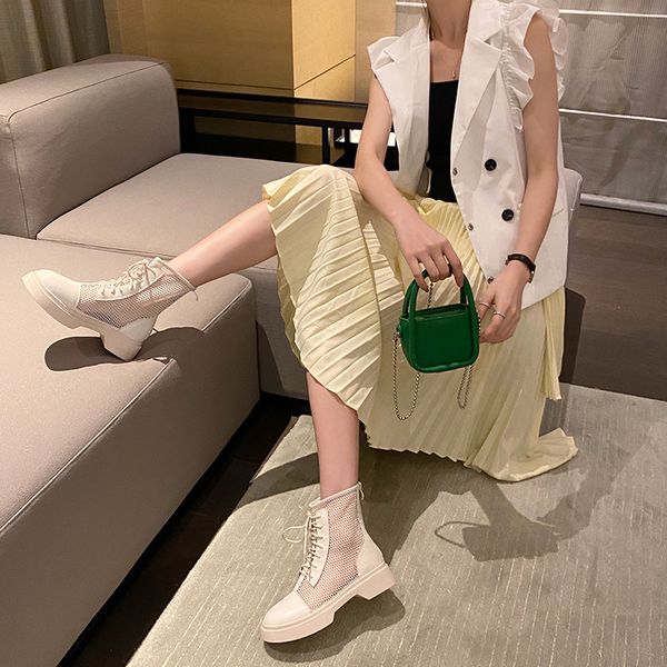 2021 summer boots hollow mh martin korean fashion bandage square heel round head women's sandals, Black
2021 summer boots hollow mh martin korean fashion bandage square heel round head women's sandals, Black