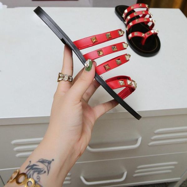 fashion comfortable women sandals slippers beach l flat shoes designer classic woman sandals shoes with box high quality, Black
fashion comfortable women sandals slippers beach l flat shoes designer classic woman sandals shoes with box high quality, Black