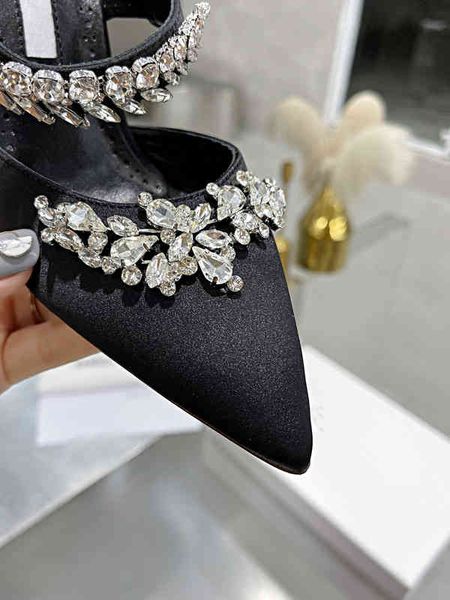 women dress shoes sandals crystal silk satin mules pumps crystal-encrusted pointed toe stiletto 34-41 big size, Black
women dress shoes sandals crystal silk satin mules pumps crystal-encrusted pointed toe stiletto 34-41 big size, Black
