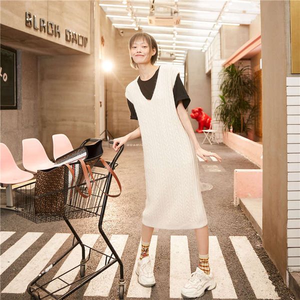 elfsack solid knit casual pullover midi dress women2021 autumn vintage pure sleeveless korean ladies basic daily warm dresses, Black;gray
elfsack solid knit casual pullover midi dress women2021 autumn vintage pure sleeveless korean ladies basic daily warm dresses, Black;gray