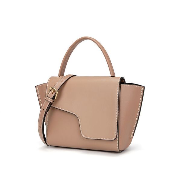 Simple Cowhide Shoulder Bag Leather Belt Cross Body Piano Bags European Style Women Designer Fanny Pack Versatile Matched Lady Handbag Big B
Simple Cowhide Shoulder Bag Leather Belt Cross Body Piano Bags European Style Women Designer Fanny Pack Versatile Matched Lady Handbag Big B