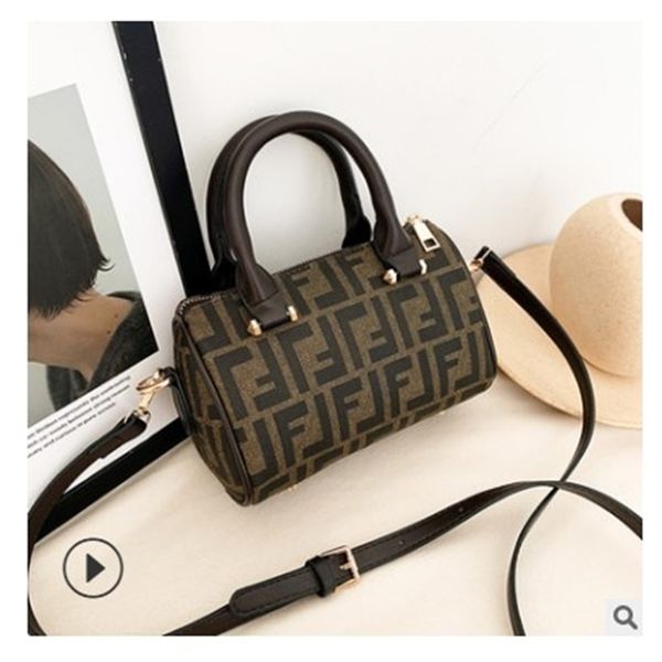wholesale small letter one women's fashion shoulder messenger bag foreign style boston portable pillow luxurys designers bag designer h
wholesale small letter one women's fashion shoulder messenger bag foreign style boston portable pillow luxurys designers bag designer h