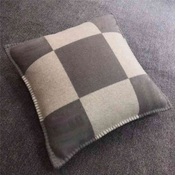 new smelov fashion vintage fleece pillowcase letter h european pillow cover covers wool throw luxury pillowcases 45x45cm 65x65cm
new smelov fashion vintage fleece pillowcase letter h european pillow cover covers wool throw luxury pillowcases 45x45cm 65x65cm
