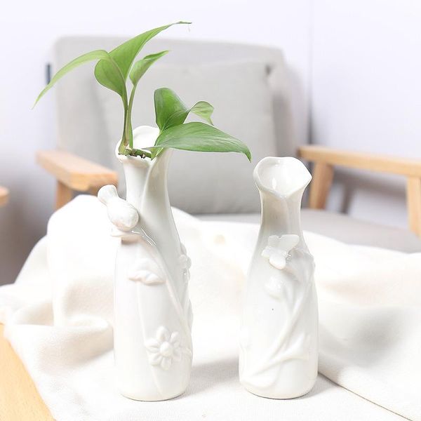 creative modern living room ceramic vase home decoration small fresh dry floral water culture white vases
creative modern living room ceramic vase home decoration small fresh dry floral water culture white vases