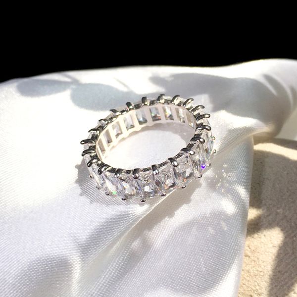 eternal love iced out couple rings woman prong setting zircon sterling 925 silver plating 18k gold ring simple wedding engagement jewelry 8
eternal love iced out couple rings woman prong setting zircon sterling 925 silver plating 18k gold ring simple wedding engagement jewelry 8