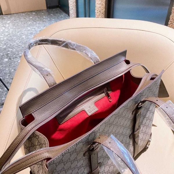 2021 new coolgio counter genuine shopping bag original classic hand one shoulder women's handbag
2021 new coolgio counter genuine shopping bag original classic hand one shoulder women's handbag