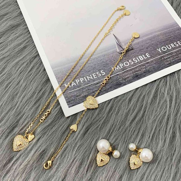 d family 2020 new full diamond love necklace female dijia internet celebrity bracelet love pearl silver needle earrings, Black
d family 2020 new full diamond love necklace female dijia internet celebrity bracelet love pearl silver needle earrings, Black