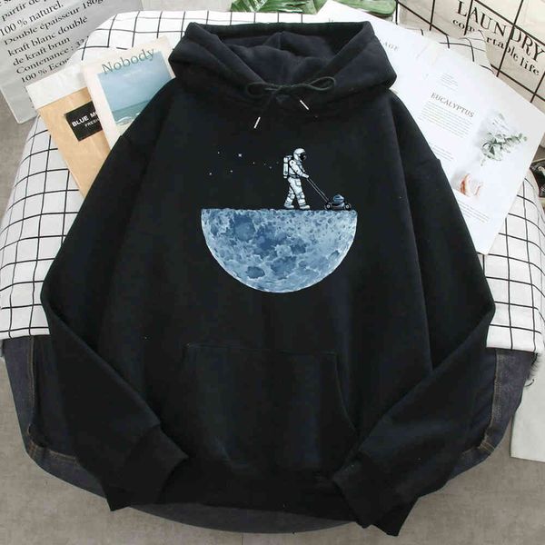 men's astronaut hoodie with moon pattern and depilation, loose wool cartoon pocket pullover, men's hip-hop sve pullover, Black
men's astronaut hoodie with moon pattern and depilation, loose wool cartoon pocket pullover, men's hip-hop sve pullover, Black