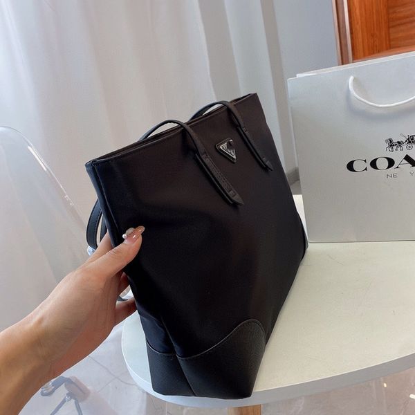 bag new fashion shopping large capacity leisure tot mother one shoulder three piece set purses clearance
bag new fashion shopping large capacity leisure tot mother one shoulder three piece set purses clearance