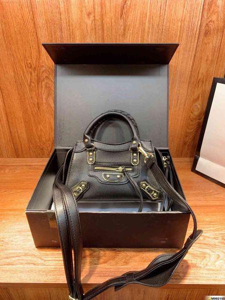 women luxurys designers bags 2021 tb organ chain strip small square litc crossbody bag totes designer handbag purse wallet handbags tote en9
women luxurys designers bags 2021 tb organ chain strip small square litc crossbody bag totes designer handbag purse wallet handbags tote en9