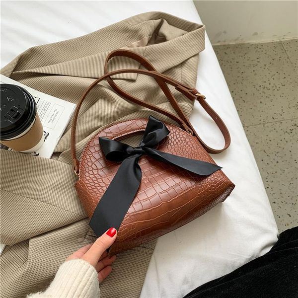 evening bags crocodile pattern square tote bag 2021 high-quality pu leather women's designer handbag vintage shoulder messenger
evening bags crocodile pattern square tote bag 2021 high-quality pu leather women's designer handbag vintage shoulder messenger