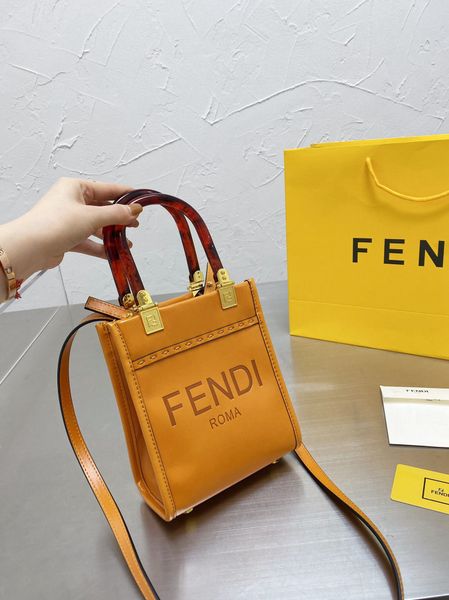 2021 Luxury Brand Leather Fashion Shoulder Bags Men's and Women's Classic Handbags High Quality Crossbody Bag -L0678, A-l0678
2021 Luxury Brand Leather Fashion Shoulder Bags Men's and Women's Classic Handbags High Quality Crossbody Bag -L0678, A-l0678