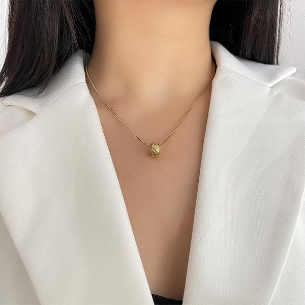 pendant necklaces 2021 design cross checkered circle stainless steel necklace collarbone chain for korean fashion jewelry girls, Silver
pendant necklaces 2021 design cross checkered circle stainless steel necklace collarbone chain for korean fashion jewelry girls, Silver