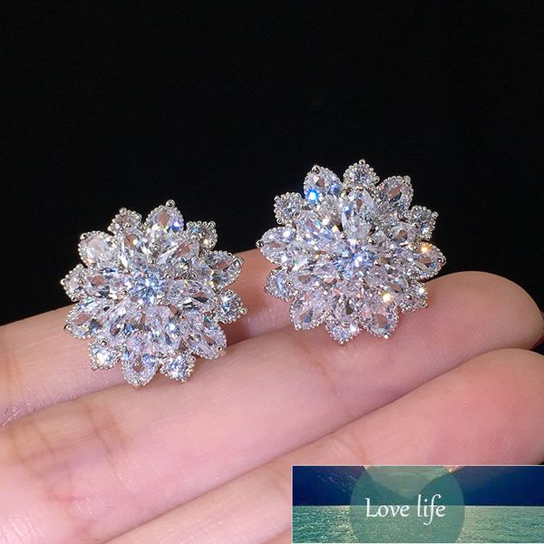 korea exquisite zirconia snowflake stud earrings for women shining crystal flower earrings girls new trend wedding party jewelry factory pri, Golden;silver
korea exquisite zirconia snowflake stud earrings for women shining crystal flower earrings girls new trend wedding party jewelry factory pri, Golden;silver