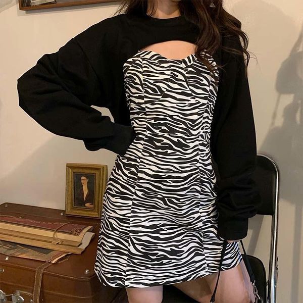 casual dresses 2021 autumn and winter women's clothing korean advanced, Black;gray
casual dresses 2021 autumn and winter women's clothing korean advanced, Black;gray