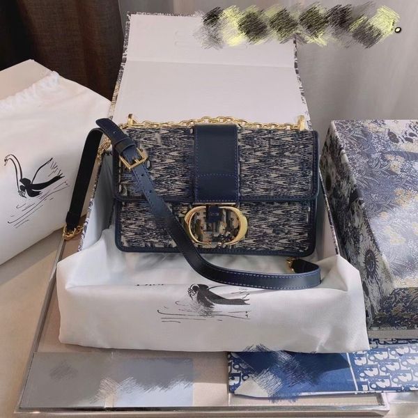 classic women evening bags envelope flap letter embroidery handbags purses small genuine leather totes shoulder clutch crossbody bag
classic women evening bags envelope flap letter embroidery handbags purses small genuine leather totes shoulder clutch crossbody bag