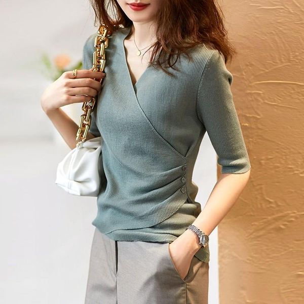 women's t-shirt v-neck knitted shwomen clothing 2021 spring summer female fashion elegant pure color show thin half sleeve render, White
women's t-shirt v-neck knitted shwomen clothing 2021 spring summer female fashion elegant pure color show thin half sleeve render, White
