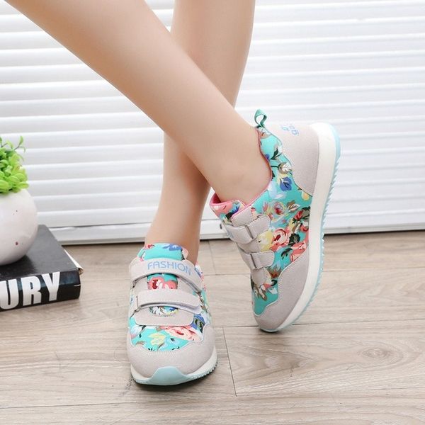 2021 new spring and autumn childrens retro floral shoes fashion wild girls casual shoes girls sports shoes, Black;red
2021 new spring and autumn childrens retro floral shoes fashion wild girls casual shoes girls sports shoes, Black;red