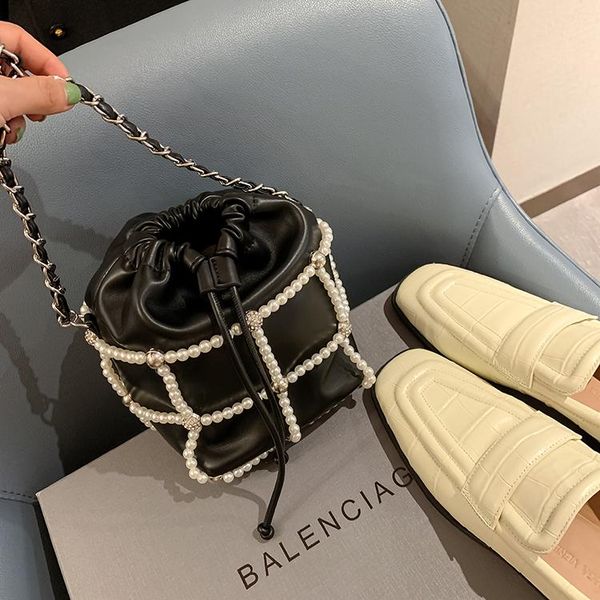 shoulder bags personalized pearl chain bag 2021 trendy female women messenger bucket black fashion design
shoulder bags personalized pearl chain bag 2021 trendy female women messenger bucket black fashion design