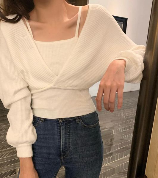 women's sweaters retro temperament fake two-piece sweater off-the-shoulder straps, White;black
women's sweaters retro temperament fake two-piece sweater off-the-shoulder straps, White;black