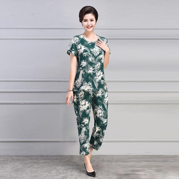 plus size tracksuits women large 2 piece set loose print short-sleeved t-shirt + pants middle-aged mother summer suit 5xl, Black
plus size tracksuits women large 2 piece set loose print short-sleeved t-shirt + pants middle-aged mother summer suit 5xl, Black