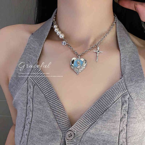 amulet pendants korea dongdamen pearl inlaid diamond love cross necklace collar bone chain neck net red temperament design, Golden;silver
amulet pendants korea dongdamen pearl inlaid diamond love cross necklace collar bone chain neck net red temperament design, Golden;silver