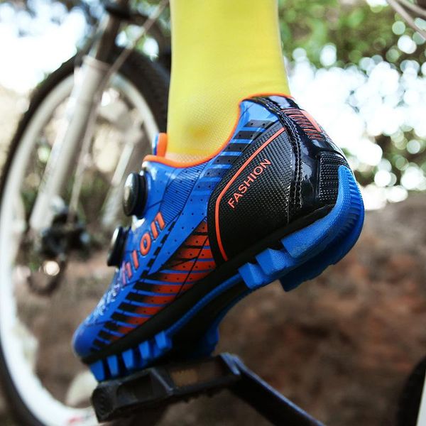 cycling footwear professional mountain bike shoes men and women lock double knob hard bottom road non-locking bicycle, Black
cycling footwear professional mountain bike shoes men and women lock double knob hard bottom road non-locking bicycle, Black