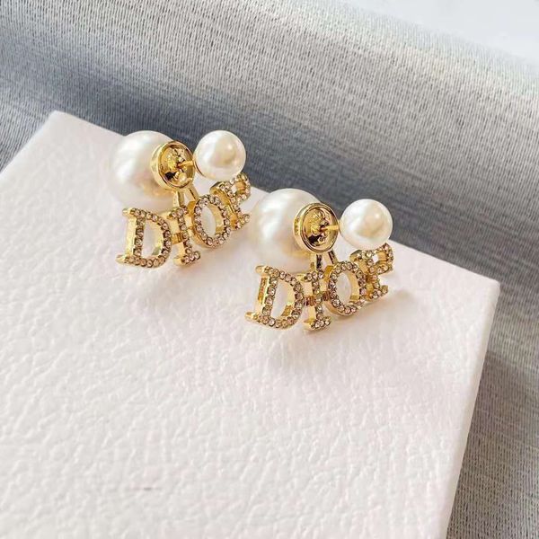 aaa designer jewelry 2021 new earrings pearl anti allergy lady letter pendant tassel earrings, Golden
aaa designer jewelry 2021 new earrings pearl anti allergy lady letter pendant tassel earrings, Golden