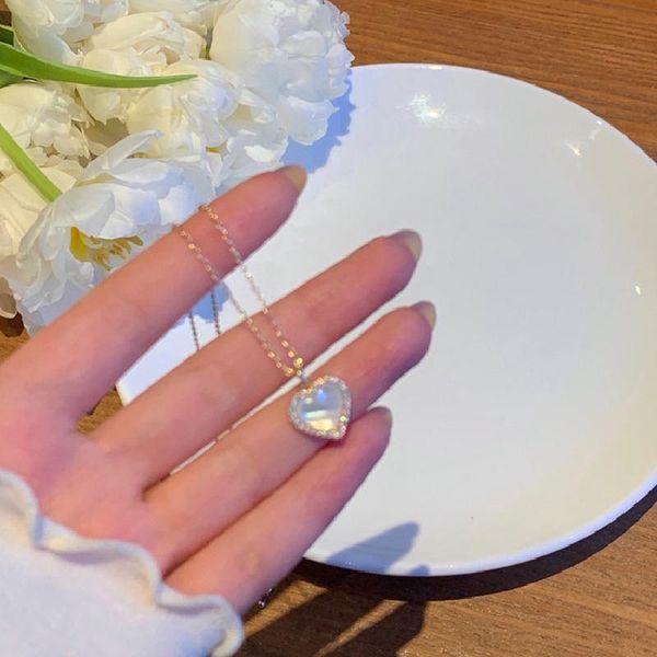 pendant necklaces natural shell love necklace female heart-shaped crystal clavicle chain light luxury wedding jewelry for women, Silver
pendant necklaces natural shell love necklace female heart-shaped crystal clavicle chain light luxury wedding jewelry for women, Silver