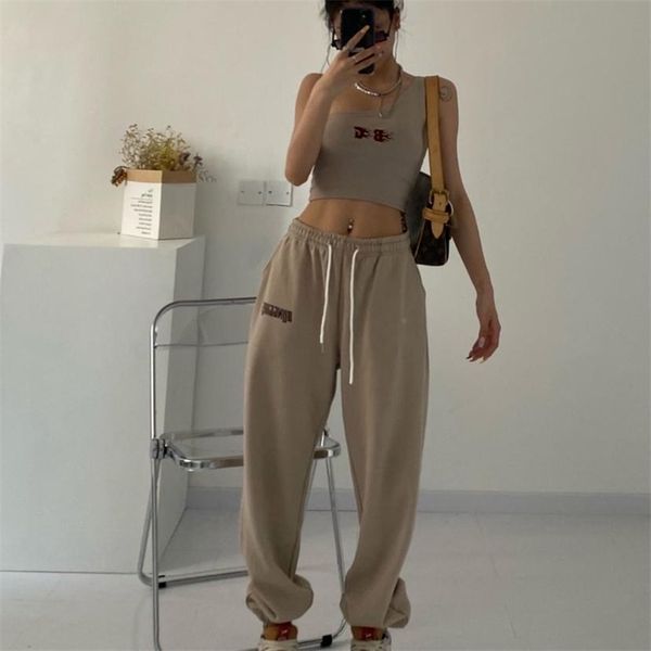qweek gothic streetwear jogging sweatpants women hippie oversize sport pants print joggers baggy wide leg trousers for female 211007, Black;white
qweek gothic streetwear jogging sweatpants women hippie oversize sport pants print joggers baggy wide leg trousers for female 211007, Black;white